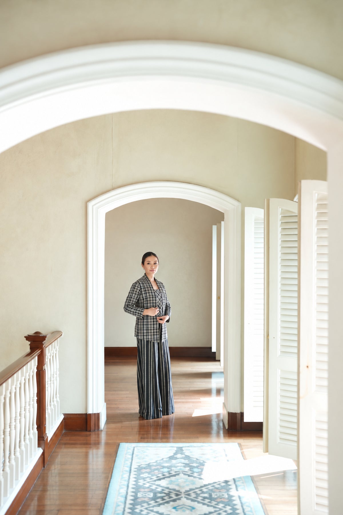 Monochrome Kebaya Kutubaru (Long Sleeves)